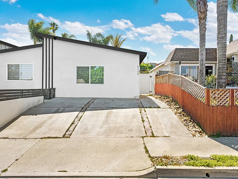 624 Monica Cir #B — Photo 13