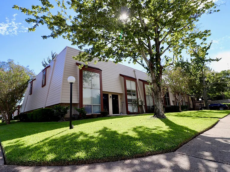 5929 Queensloch Dr #127 — Photo 11