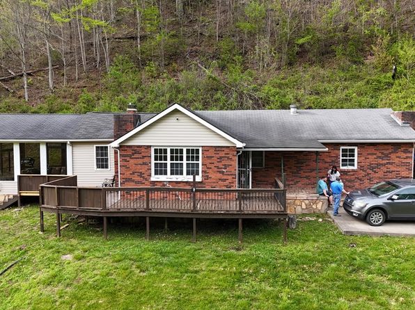 2754 Highway 160, Premium, KY 41845