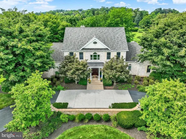 715 Rosewood Ln, York, PA 17403