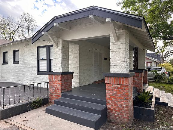 5th image of 746 AVANT AVE