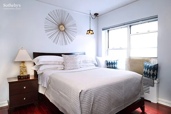 Sold by Sotheby's International Realty | media 16