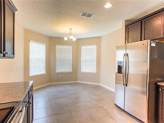 4th image of 5003 Grassy Knoll Dr