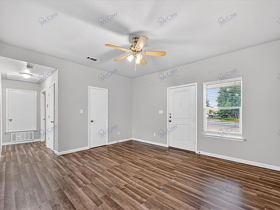 3rd image of 2312 Gilmer St