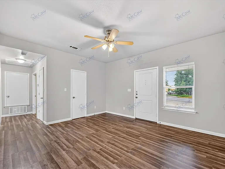 2312 Gilmer St — Photo 3