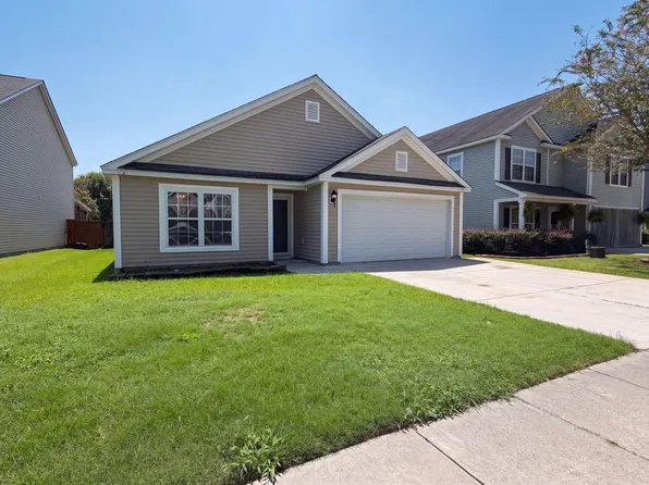211 Emerald Isle Dr, Moncks Corner, SC 29461
