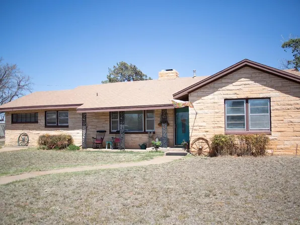 923 W 3rd St, Spur, TX 79370