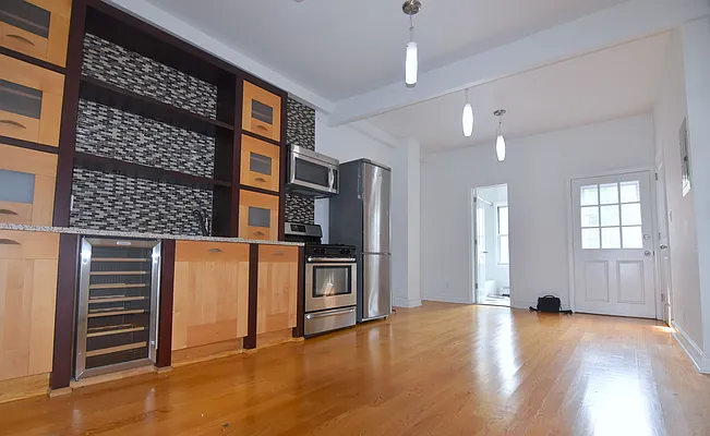 Rented by Triplemint | media 15