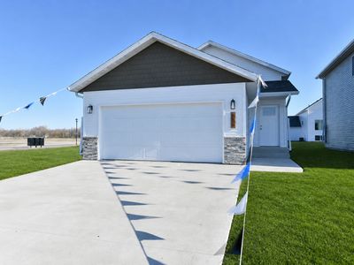 6809 Deer Creek Loop, Horace, ND, 58047