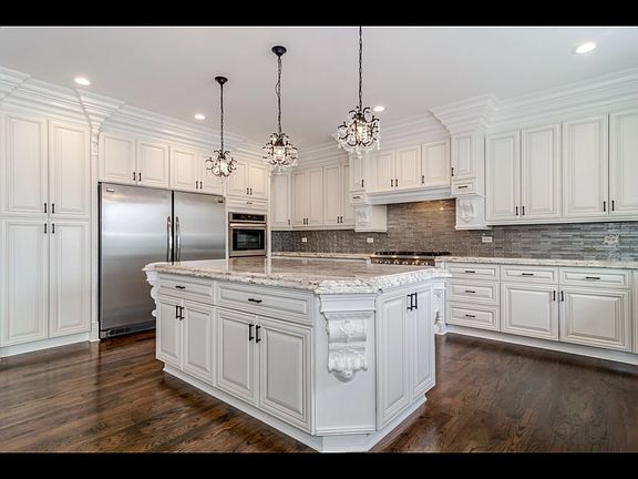 5th image of 500 39th St