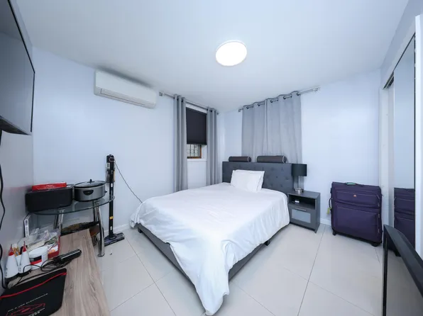 1711 Gerritsen Avenue image 25 of 41