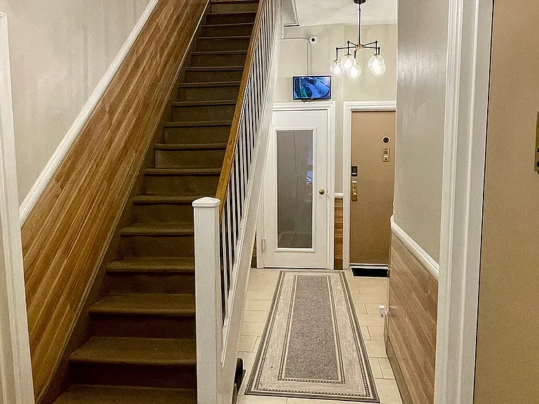 415 E 90th St #1B — Photo 5