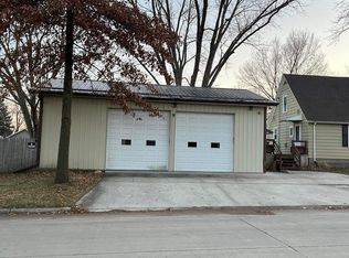 700 Clinton St, Charles City, IA 50616