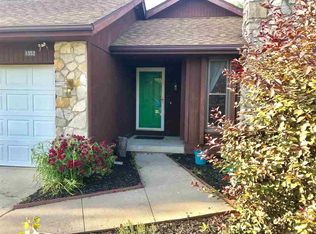 1352 Winterberry Ct, Terre Haute, IN 47802