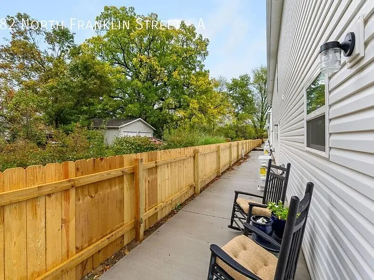 382 N Franklin St #A — Photo 5