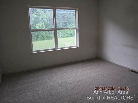 3rd image of 4362 Blossom Hill Trl