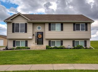 409 NE Maple St, Elkhart, IA 50073