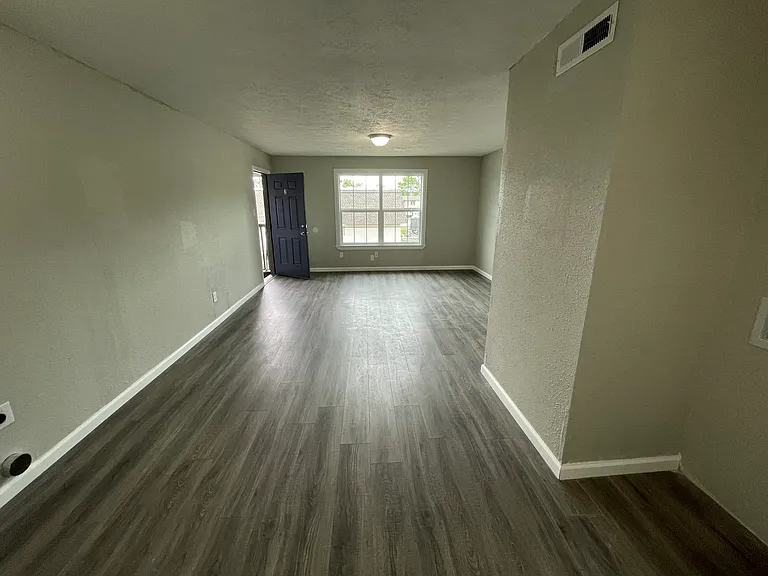 Old Hickory Apartments — Photo 7
