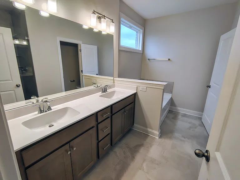 7906 Pine St — Photo 11