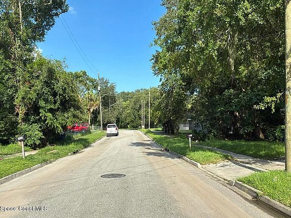 5th image of 2536 Beaverbrook Pl
