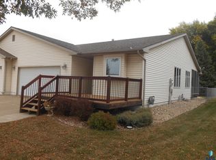 918 S Charlotte Ave, Sioux Falls, SD 57103