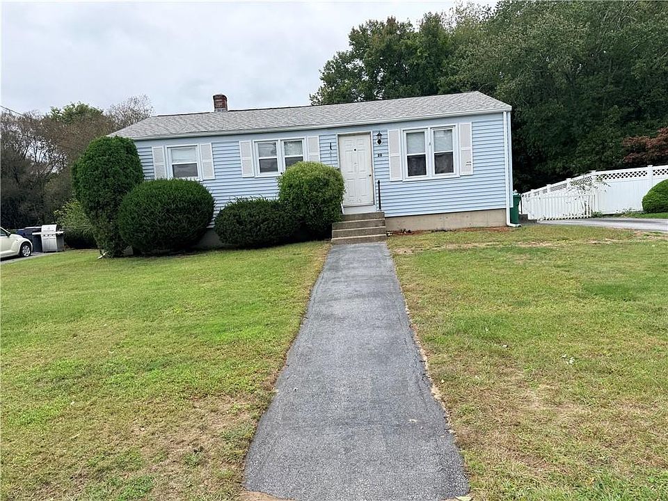 1st image of 20 Crystal Dr