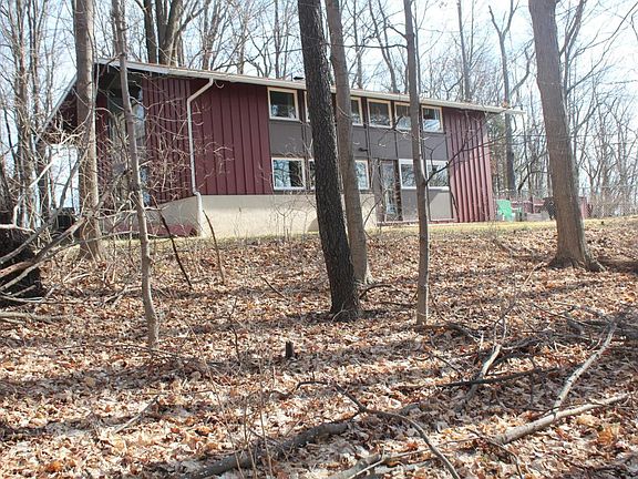 3rd image of 210 Briarwood Dr