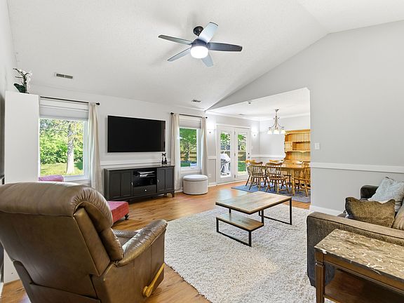 3rd image of 7255 Woodmill Ct