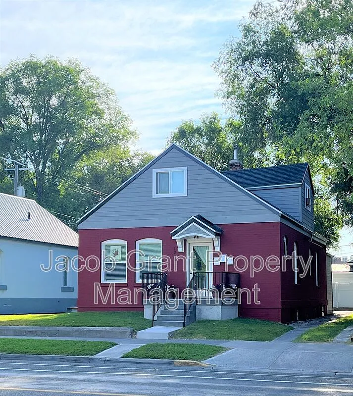 1 bed, 1.0 bath, 700 sqft, $795 — Photo 2