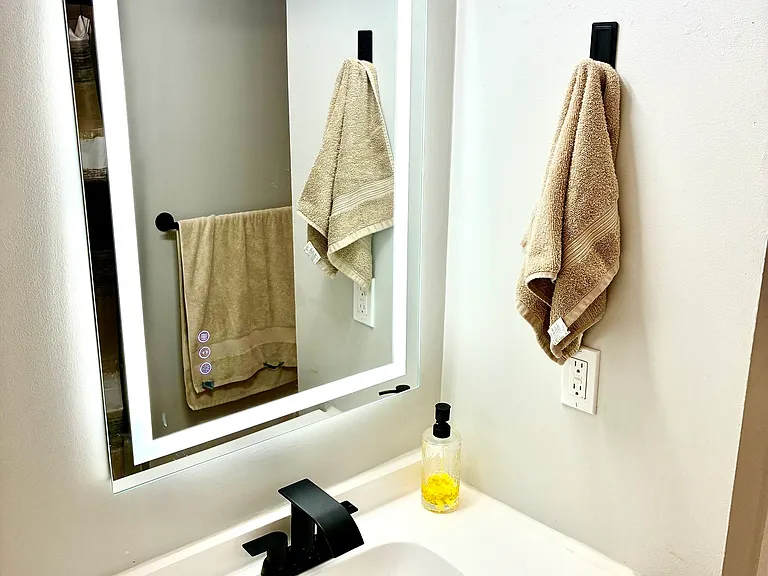 60 Dickerman Ave #60 — Photo 17