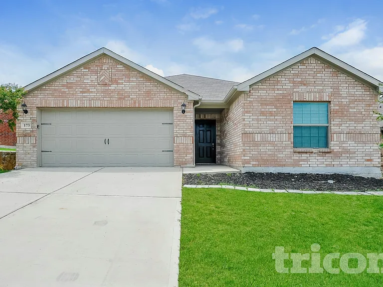 173 Bandana Cir — Photo 1