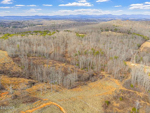 5th image of 662 Buck Creek Rd