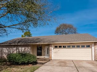 9819 Willmont Rd, La Porte, TX 77571