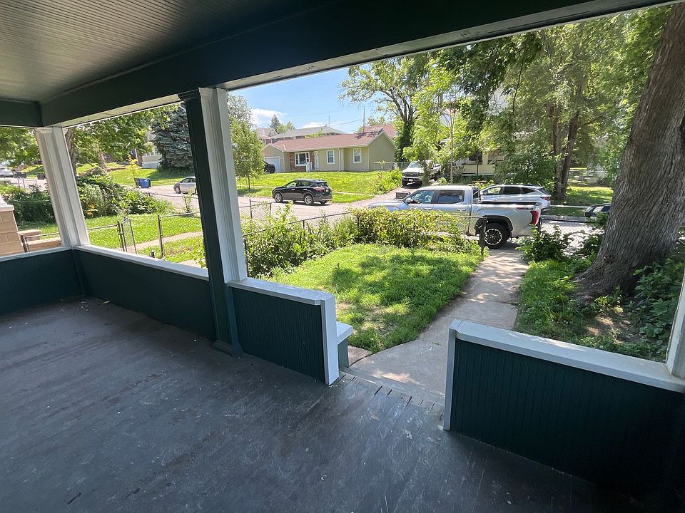 2nd image of 3216 Cass St