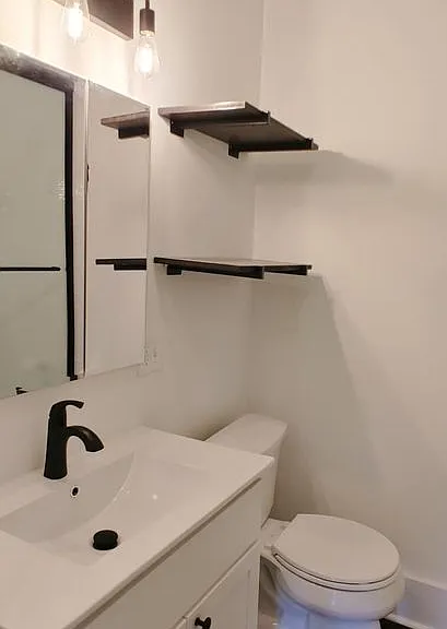 2123 Lyndon Ave — Photo 15
