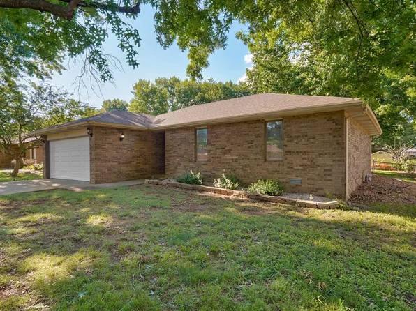 1037 W Lindberg Street, Springfield, MO 65807