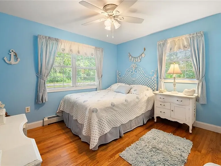24 Quannacut Rd — Photo 9