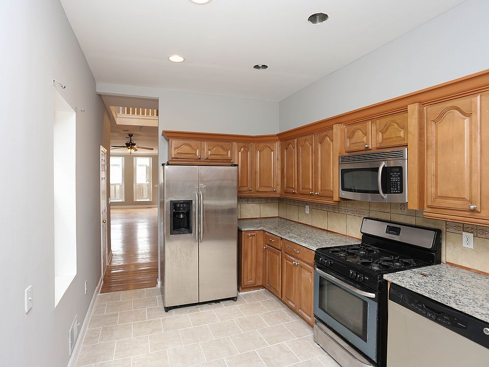 1st image of 1535 N Broadway
