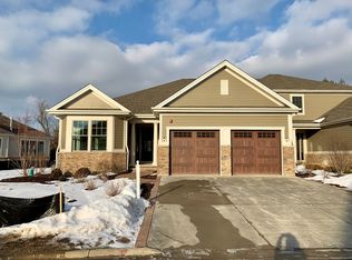 1695 Elderberry Ct #20, Lake Forest, IL 60045