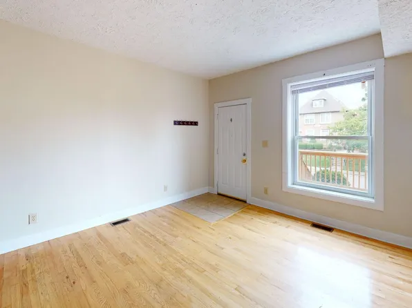 1367 Indianola Ave, Columbus, OH 43201