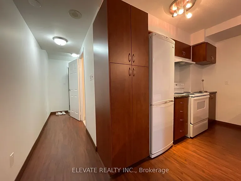 15 Maplewood Ave #203 — Photo 5