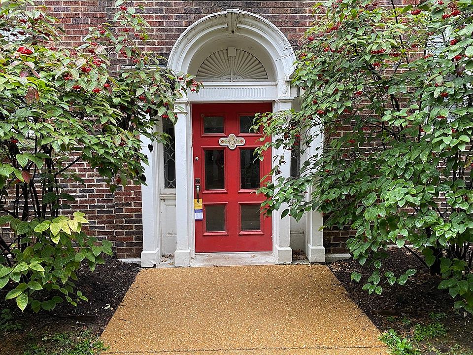 This is what each entry way looks like.