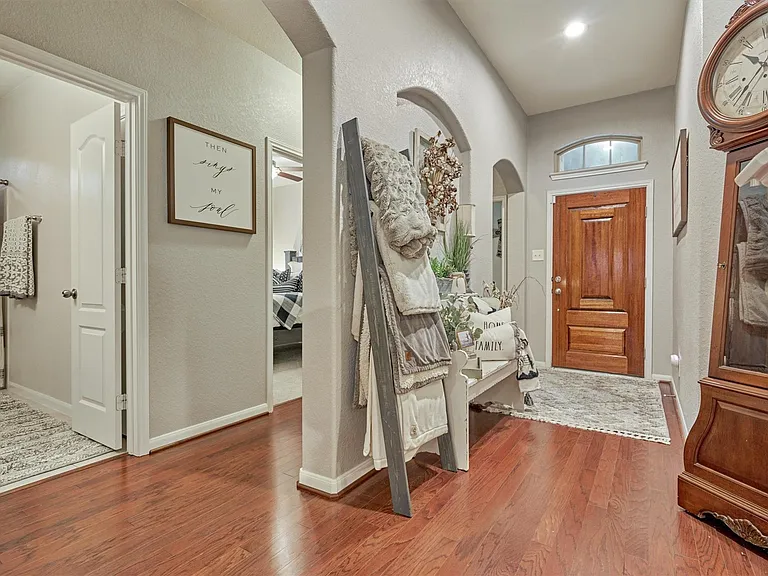 204 Forest Peak Way — Photo 7