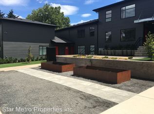 1346 SE Center St APT 5, Portland, OR 97202