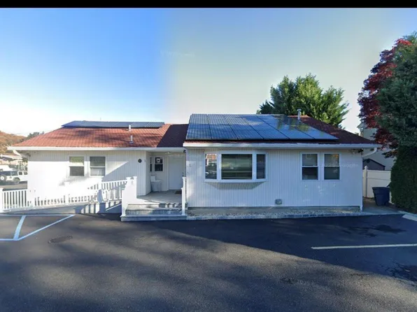 1 Arrowood Lane Lane, Melville, NY 11747