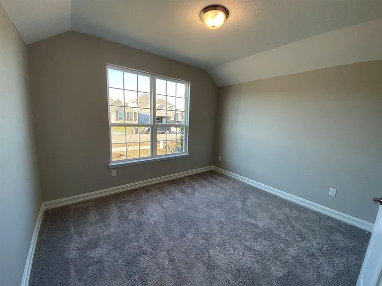 2816 Redbud Ln — Photo 23