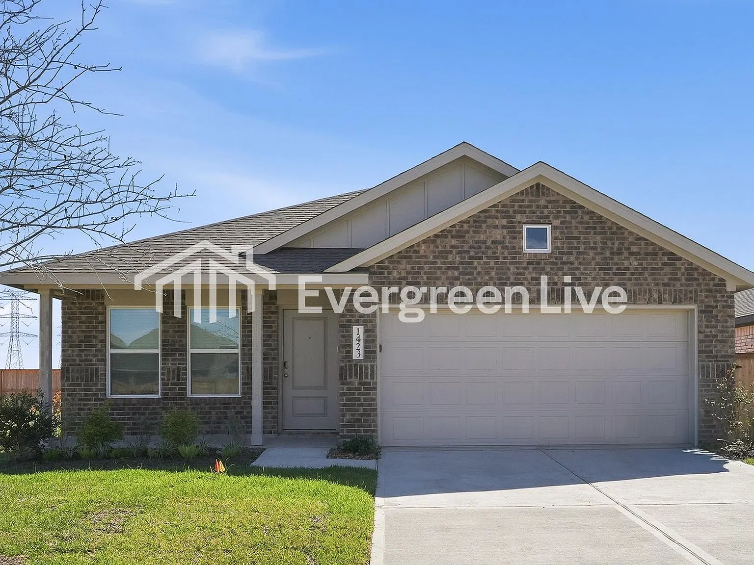 4 bed, 3.0 bath, 1868 sqft, $2,040 — Photo 1