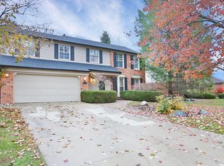 1138 Valley Stream Ct, Rochester Hills, MI 48309