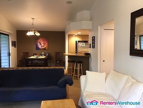 5th image of 1388 Bellevue Way NE APT 3