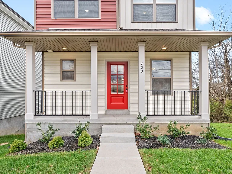 700 Crossland Ave — Photo 3